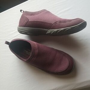 Sketchers Classic Fit Air Cooled Memory Foam Sneakers